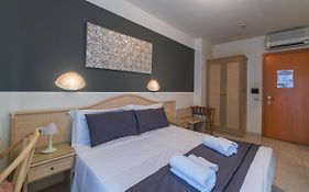 Hotel Airone